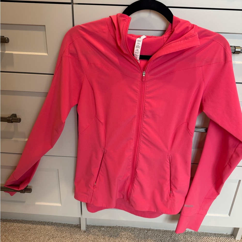Lululemon Athletica mist over windbreaker